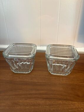 Anchor Hocking 1932 Vintage Design Refrigerator Dishes with Lids - Set of 2
